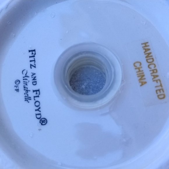 Fitz and Floyd English Garden Salt and Pepper Set, yellow &Blue - Picture 4 of 6